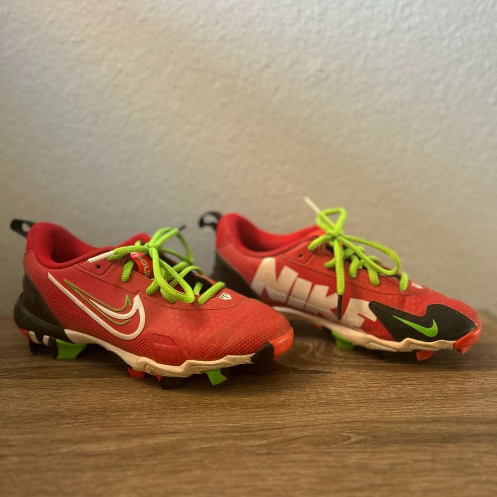 Boys Nike Force Trout Baseball Cleats Red & Lime Green